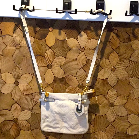 *NEW* DESA leather cream crossbody bag with coin wallet keychain dust bag - Picture 2 of 10